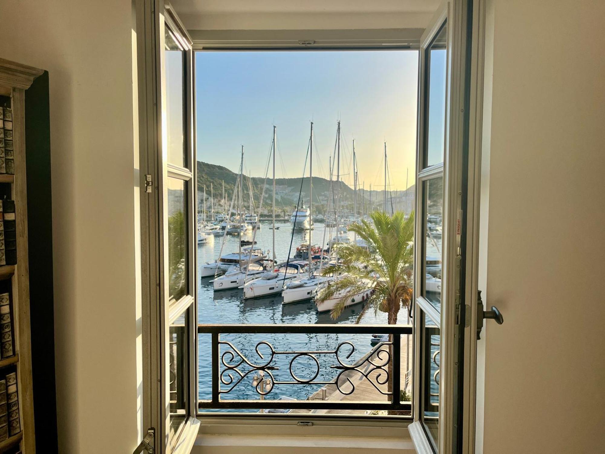Joli T3 Sur Le Port De Bonifacio Avec Vue Mer Buitenkant foto